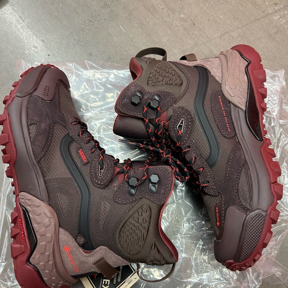 Vans crestline ADV Goretex GTX size 7 or 7.5